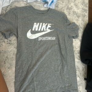 Nike tshirt